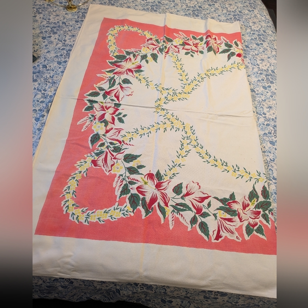MCM "Symphony" Tablecloth by Simtex - Picture 2 of 7